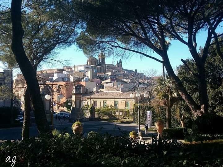 B&B Con Cucina La Ninfea Caltagirone Exterior photo